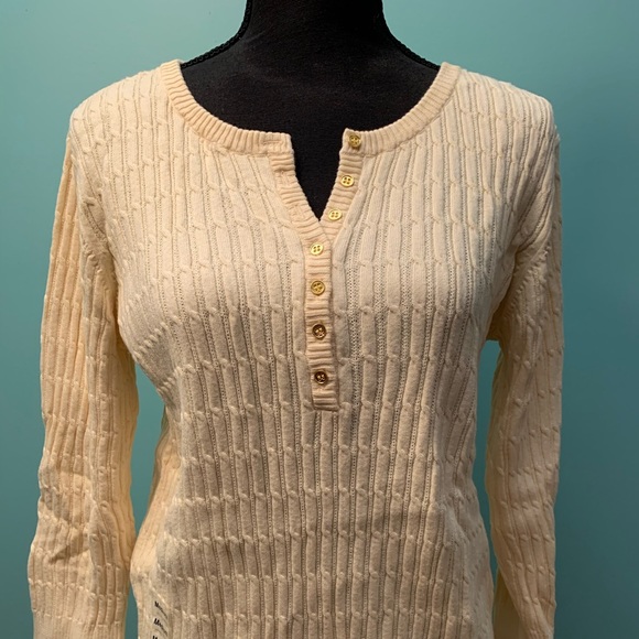 Karen Scott Sweaters - NWT Lady's knit top Karen Scott Sweaters - NWT Lady's knit top